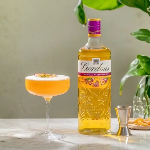 Gin Gordons Tropical Fruit 700ml x 6u
